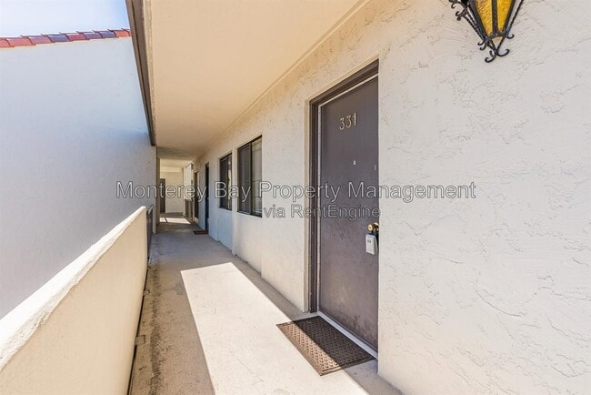 Building Photo - 500 Glenwood Cir