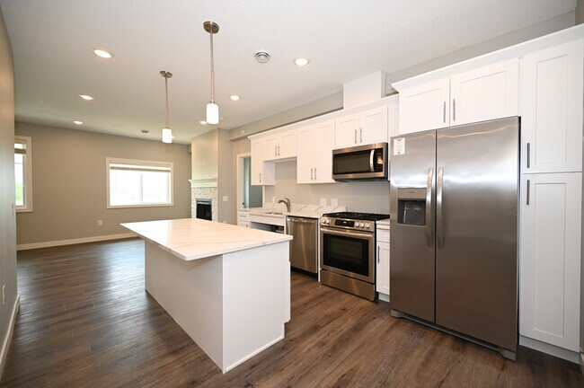 2 habitaciones, 2 baños (adaptado) - Stone Haven Townhomes