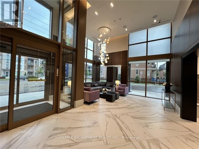 Photo du bâtiment - 2343 Khalsa Gate