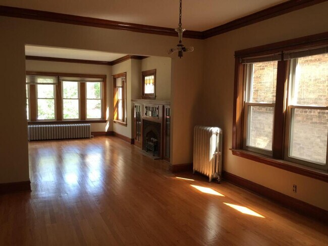 Building Photo - 2 bedroom in Chicago IL 60641