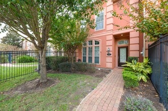 Building Photo - 13647 Brookbluff Ln