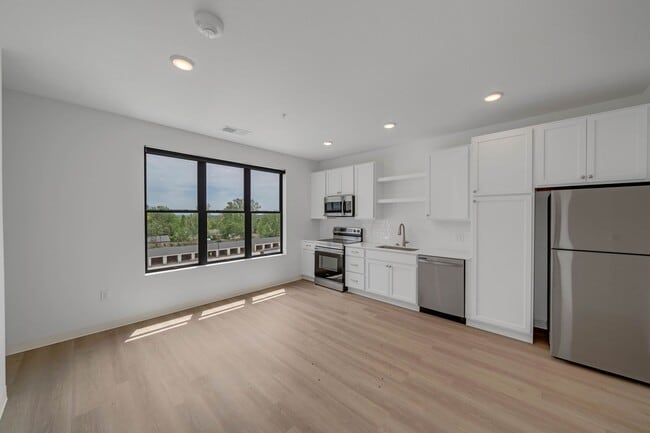 Interior Photo - The Windsor - Windsor Heights