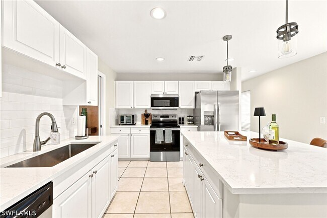 Building Photo - 10650 Ragsdale St