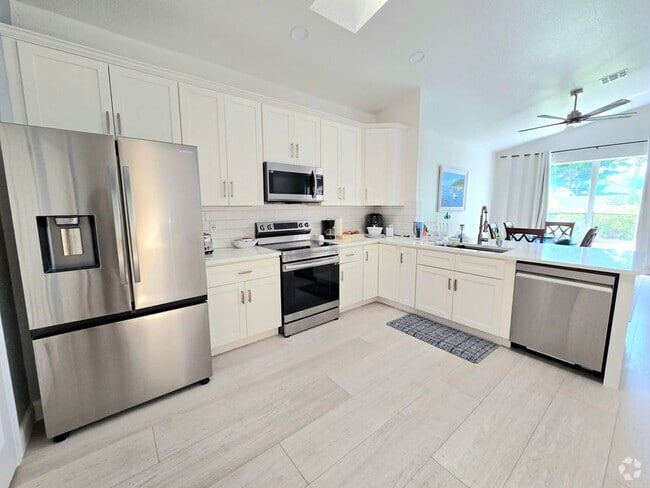 Building Photo - 6810 Camille St