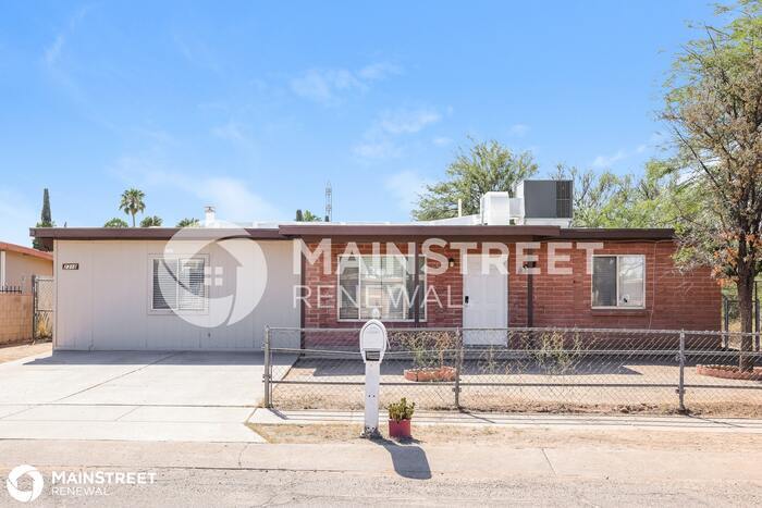 Primary Photo - 2310 E Canada St, Tucson, AZ 85706