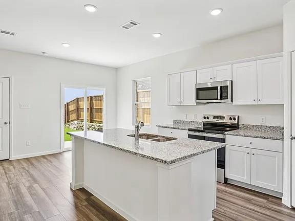 Foto del edificio - 152 Mullen Wy