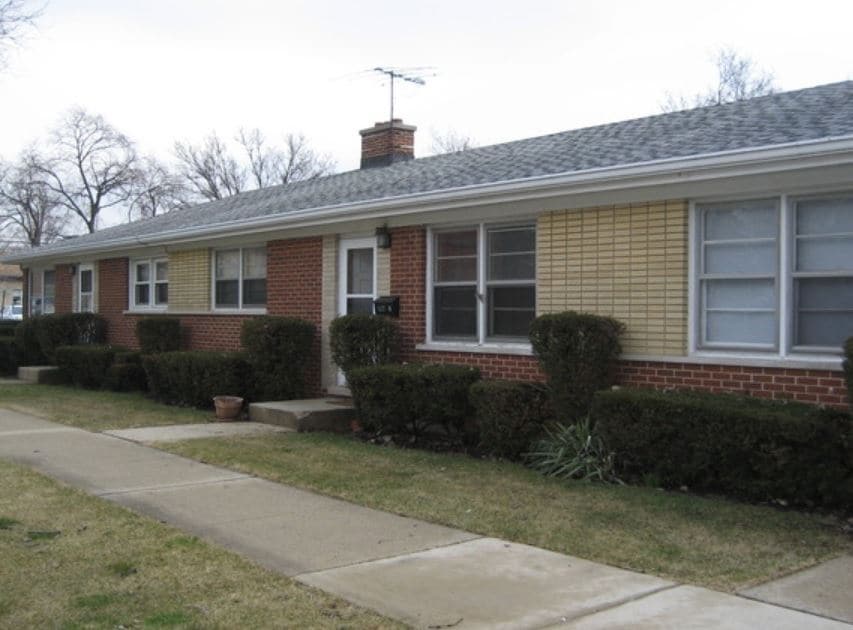 127 W Ash St Unit B, Lombard, IL 60148 Condo for Rent in Lombard, IL