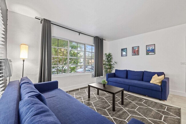 Foto del edificio - 7340 Harding Ave
