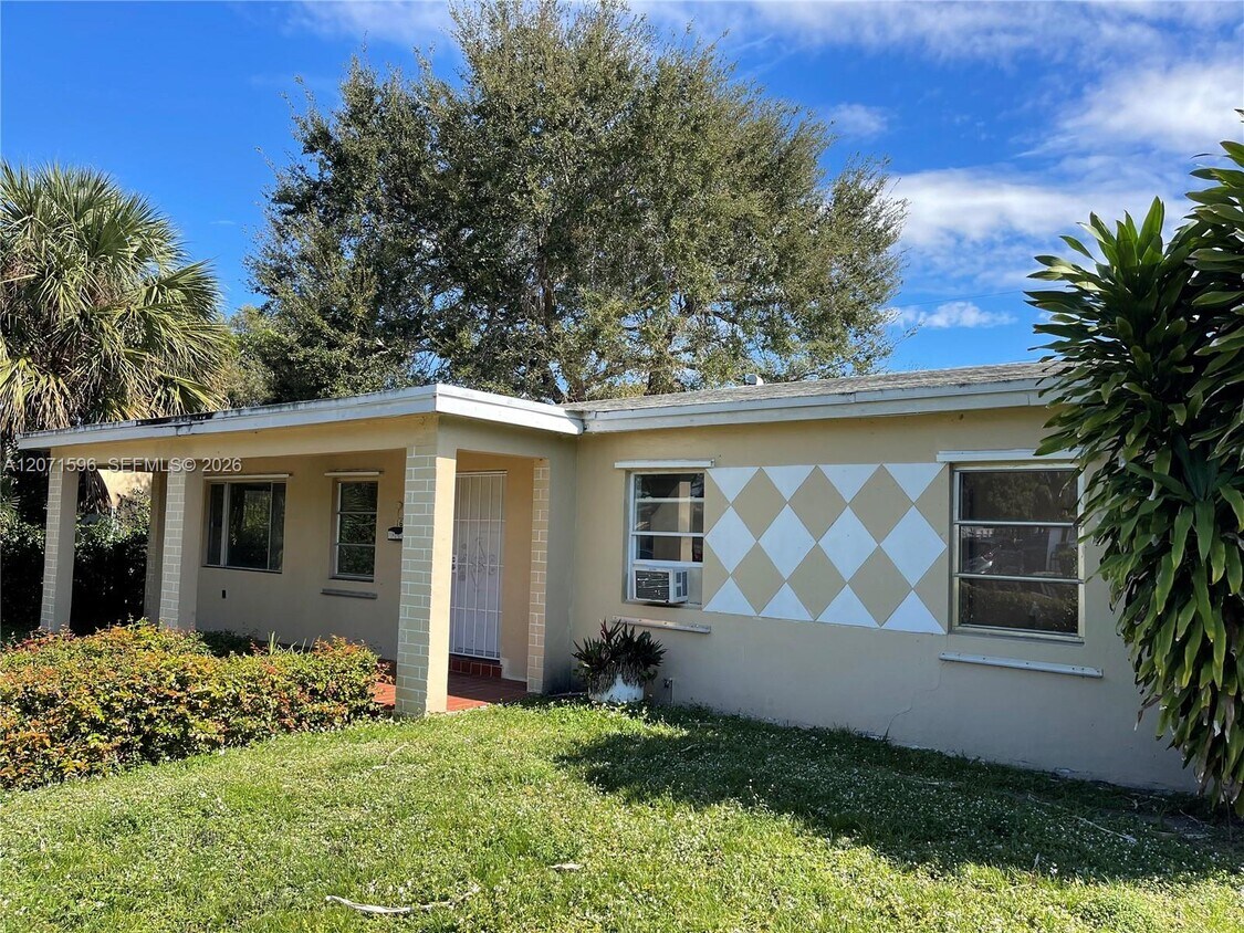 Building Photo - 16321 NW 18th Ave