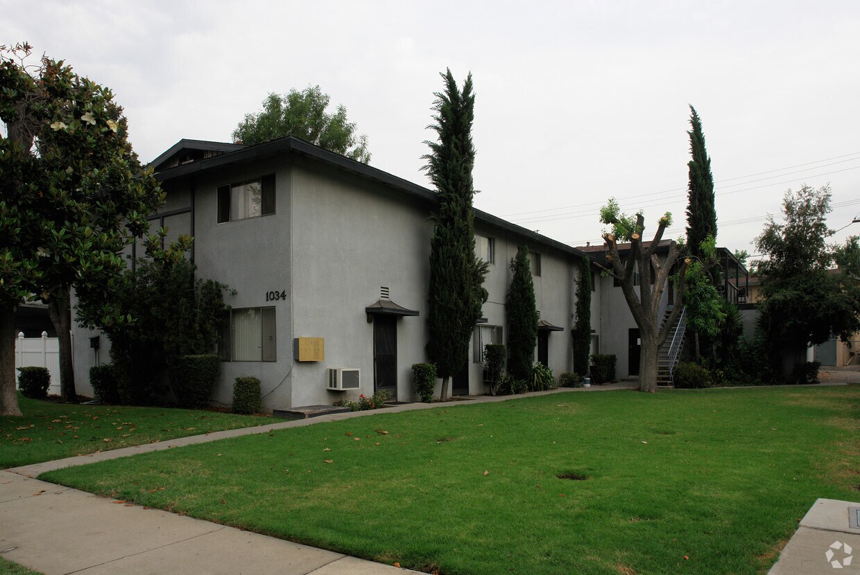 Building Photo - 1034 W G St