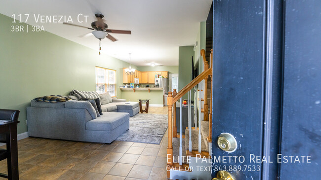 Building Photo - 117 Venezia Ct