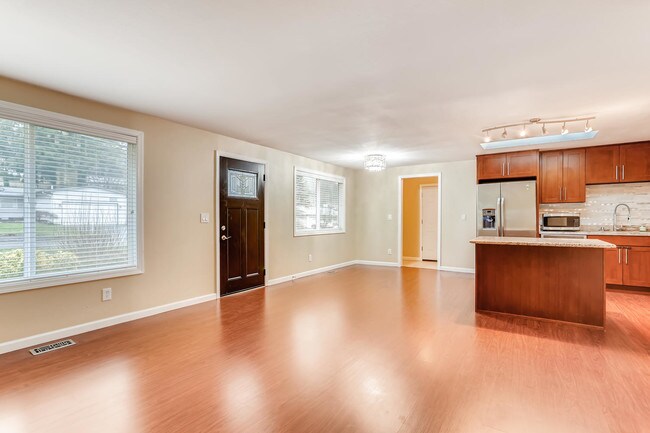 Foto del edificio - 2443 137th Ave SE