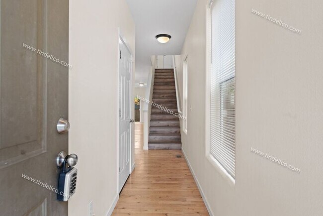 Foto del edificio - Modern Cozy 3-Bedrooms Home w/ Lawncare Pr...