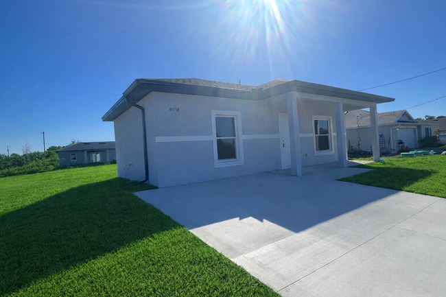 Building Photo - ONE OF A KIND- Brand New 1 Bed / 1 Bath House for Rent- Lehigh Acres