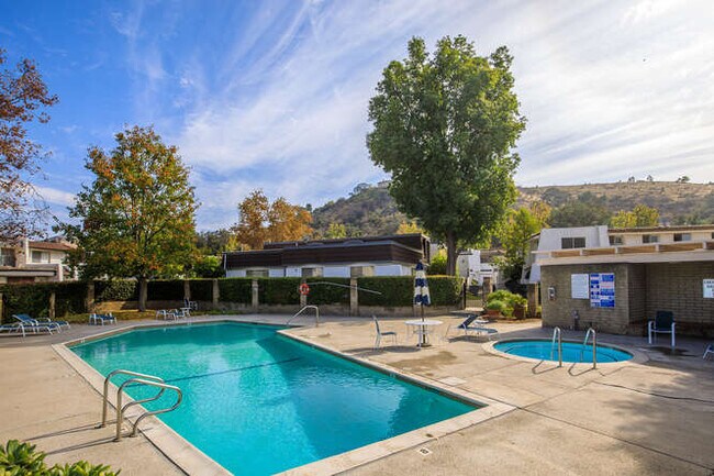 Foto del edificio - 3709 Summershore Ln