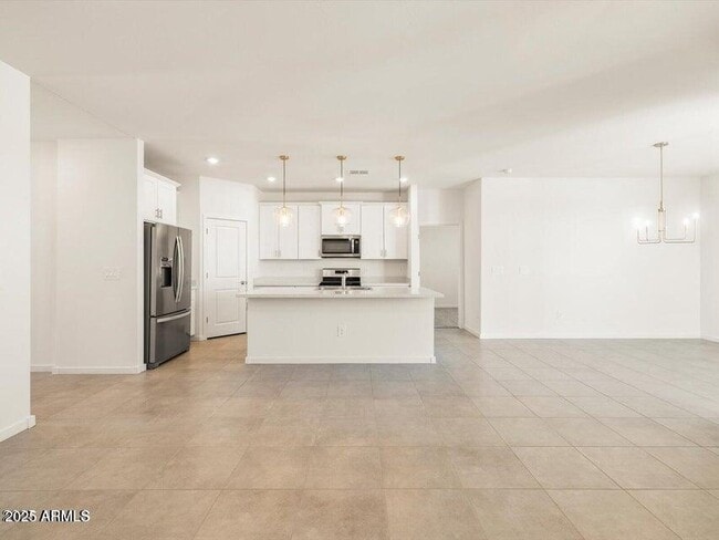 Building Photo - 41740 W Sonoran Trail