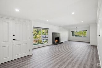 Building Photo - 3454 Green Vista Dr