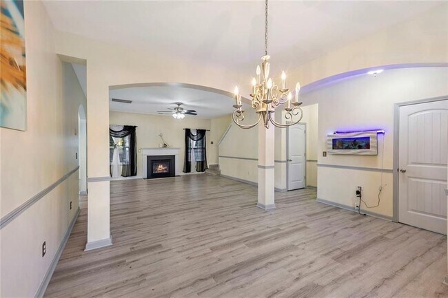 Building Photo - 9776 Ivey Ridge Cir