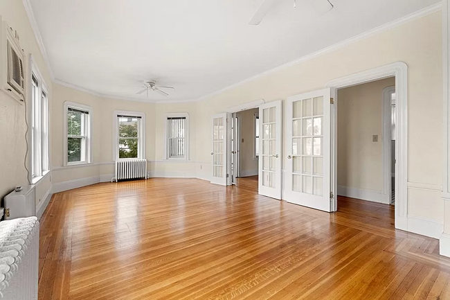 Hardwood floor - 172 Crest Ave