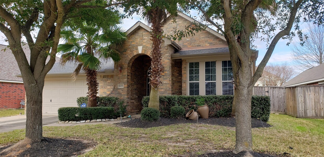 Foto principal - 16006 Wilmington Park Ln