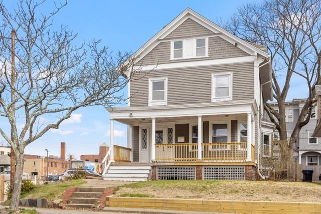 Building Photo - 242 Waterman St