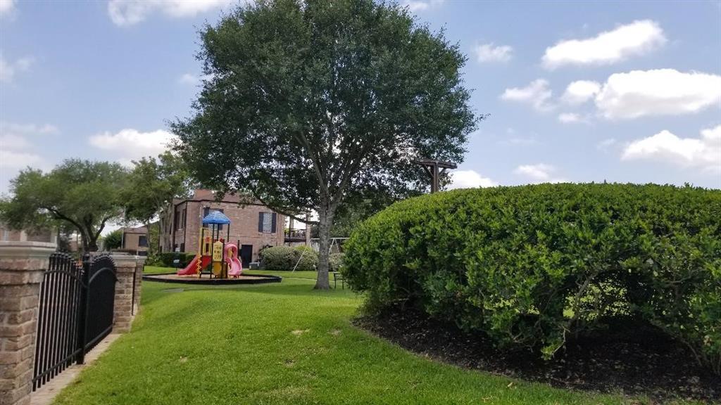 Foto principal - 8314 Nairn St