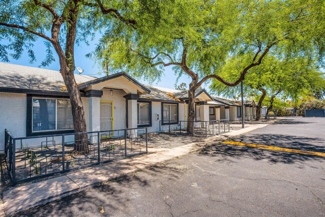 Building Photo - 36th Court