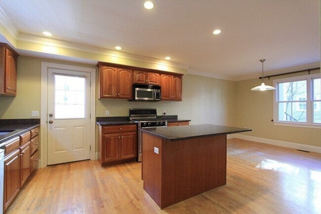 Foto del edificio - 49 Wyman St