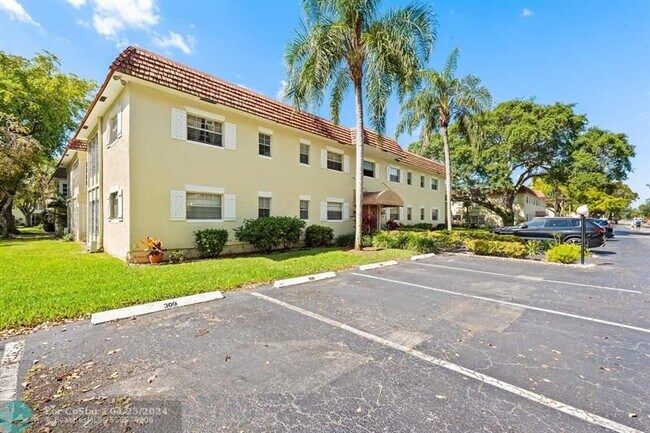 Foto del edificio - 5641 SW 2nd Ct