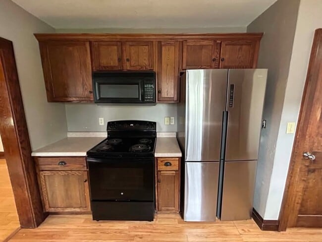 Building Photo - 2011 Garth St