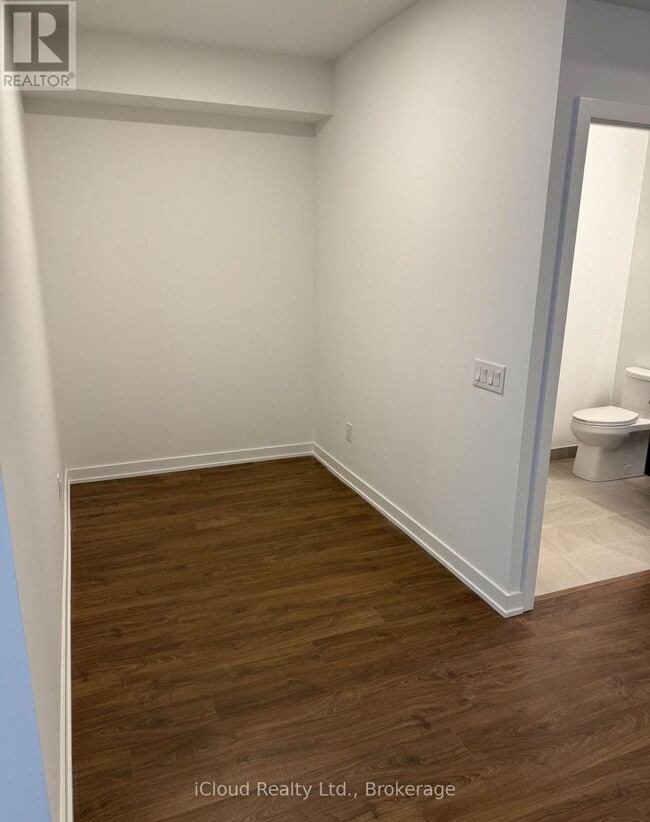 Building Photo - 5105 Hurontario St