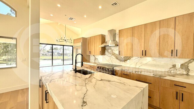 Foto del edificio - 8133 E Cortez Dr