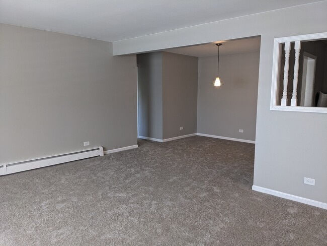 Building Photo - 518 W Miner St