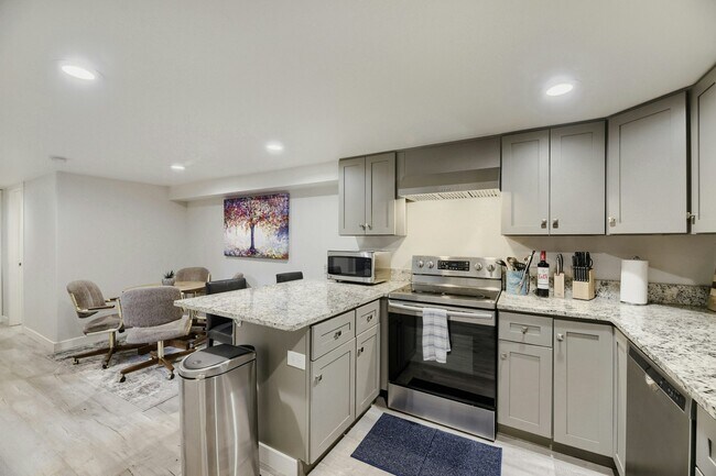 Foto del edificio - 9875 E 22nd Ave