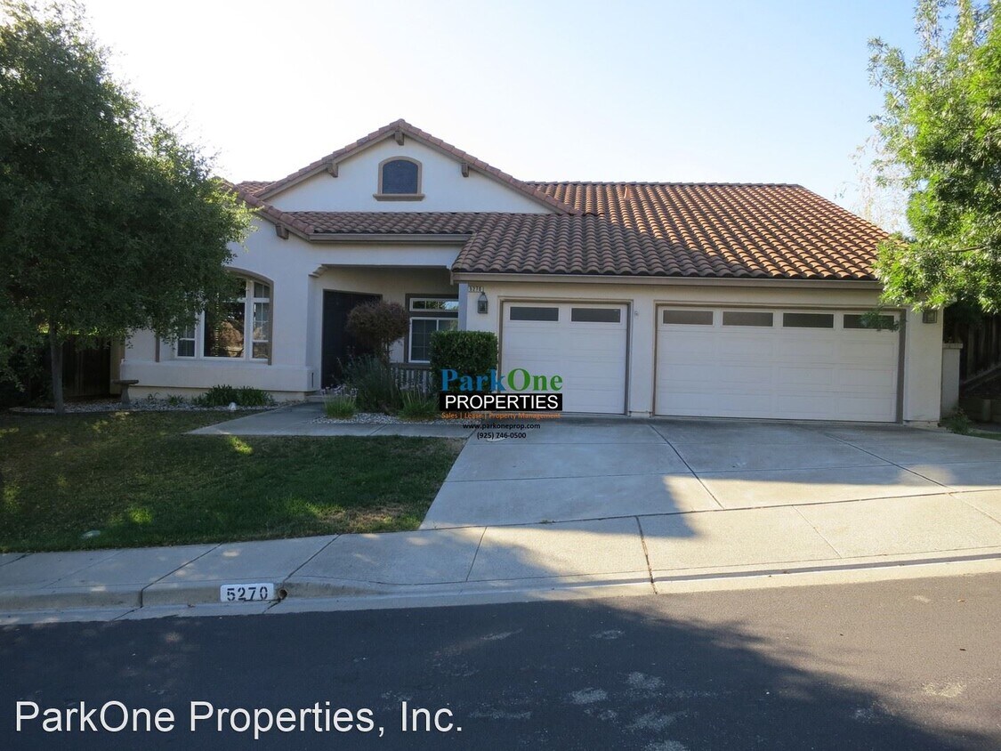 Primary Photo - 4 br, 2 bath House - 5270 Ambleside Dr
