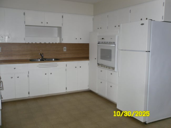 Building Photo - 3919 SE 168th Ave