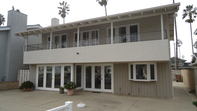 Foto del edificio - 2942 Sailor Ave