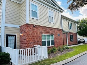 Building Photo - 4102 Regency Ct
