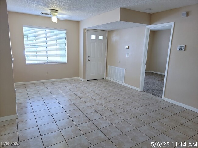 Building Photo - 4730 Nara Vista Way