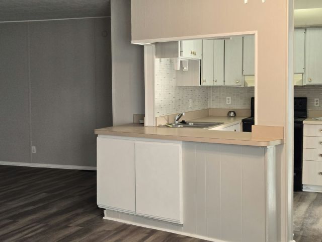 Foto del edificio - 111 48th Ave W