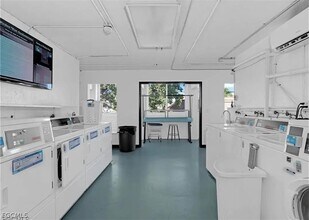 Building Photo - 3704 Broadway