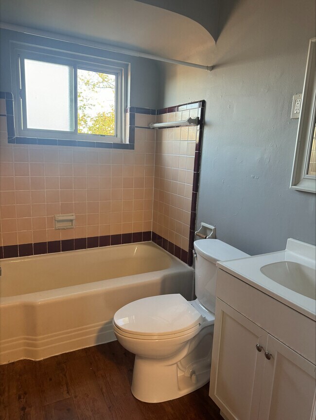 Foto del edificio - 1488 W 7th Ave