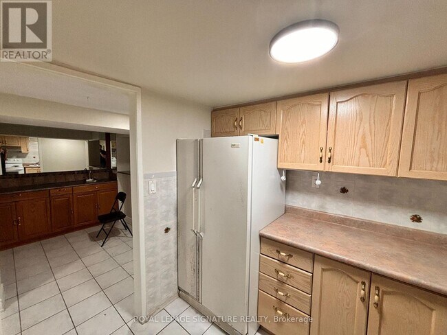 Building Photo - 122 Redwater Dr
