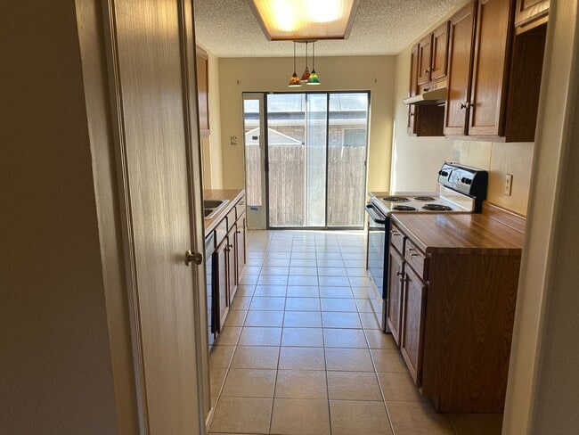 Foto del edificio - 3 Bedroom/2 Bath Applecreek Subdivision