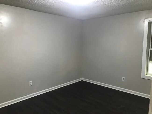 Foto del edificio - 48 S Bristol Rd