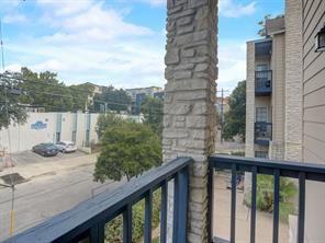 Building Photo - 711 W 21st St