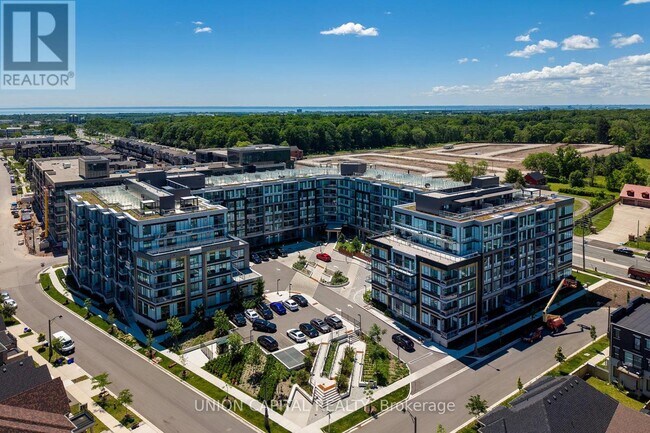 Photo du bâtiment - 2501 Saw Whet Blvd.