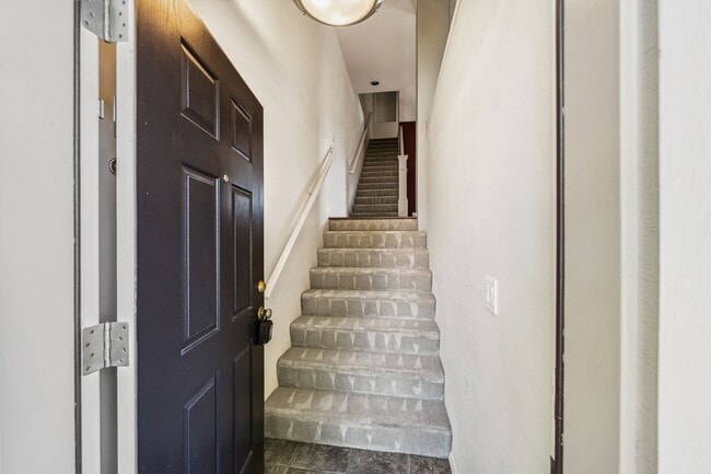 Foto del edificio - 16884 NW Shadow Hills Ln