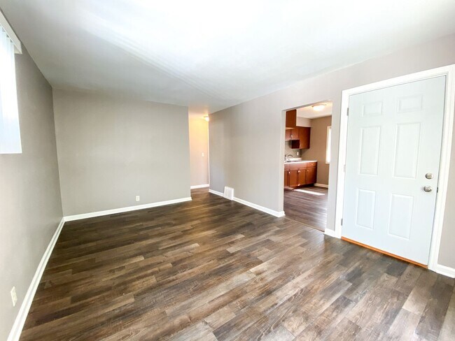 Foto del edificio - 5728-5730-5730 N 65th St