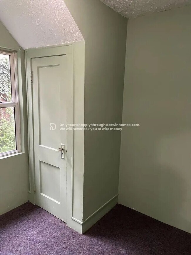 Building Photo - 246 Sobul Ave